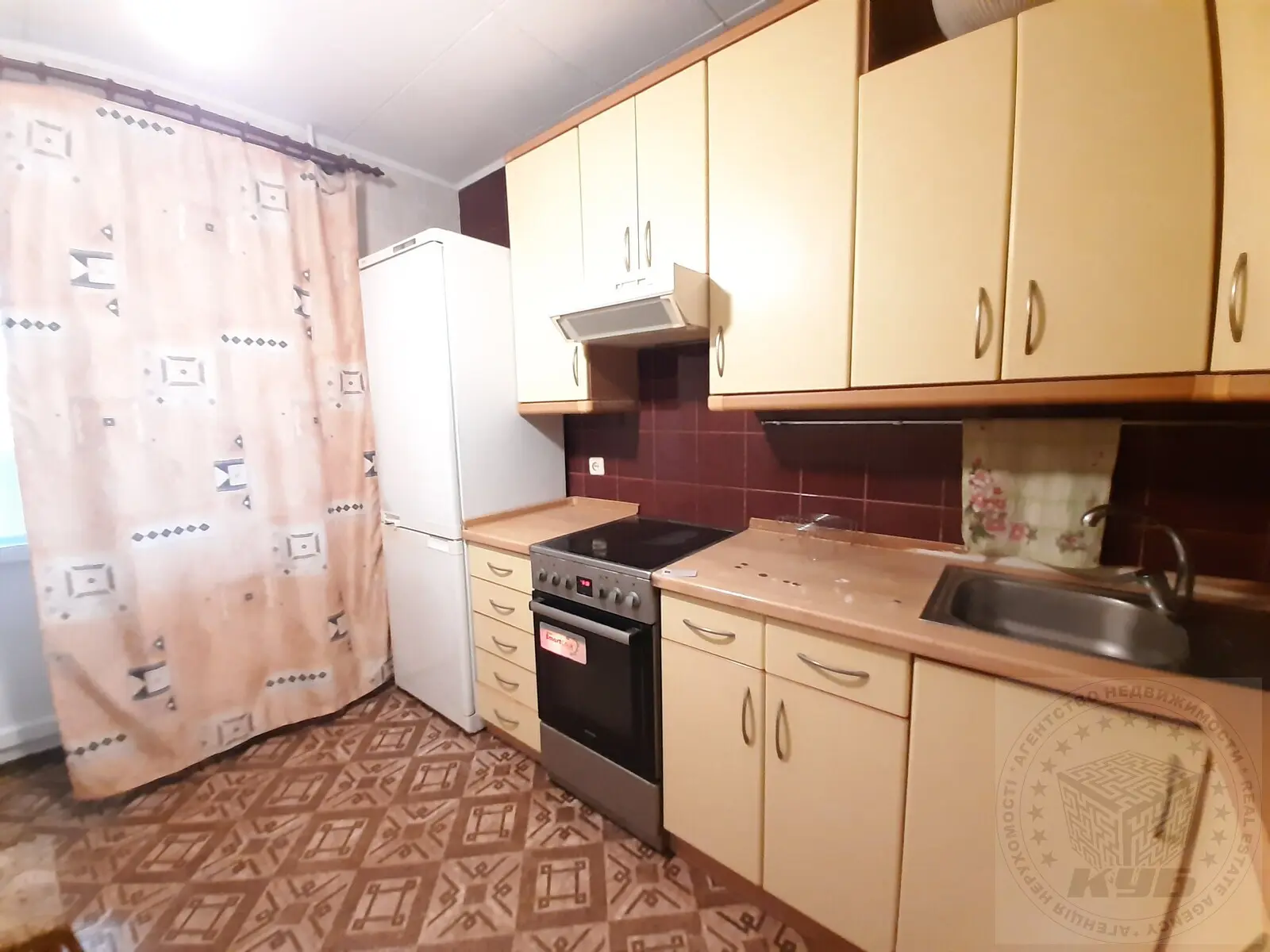 Фото Продаю 2 кімнатну квартиру, 60 кв. м, Симиренка вул. 1г Київ, ціна: 75000 $, код 290