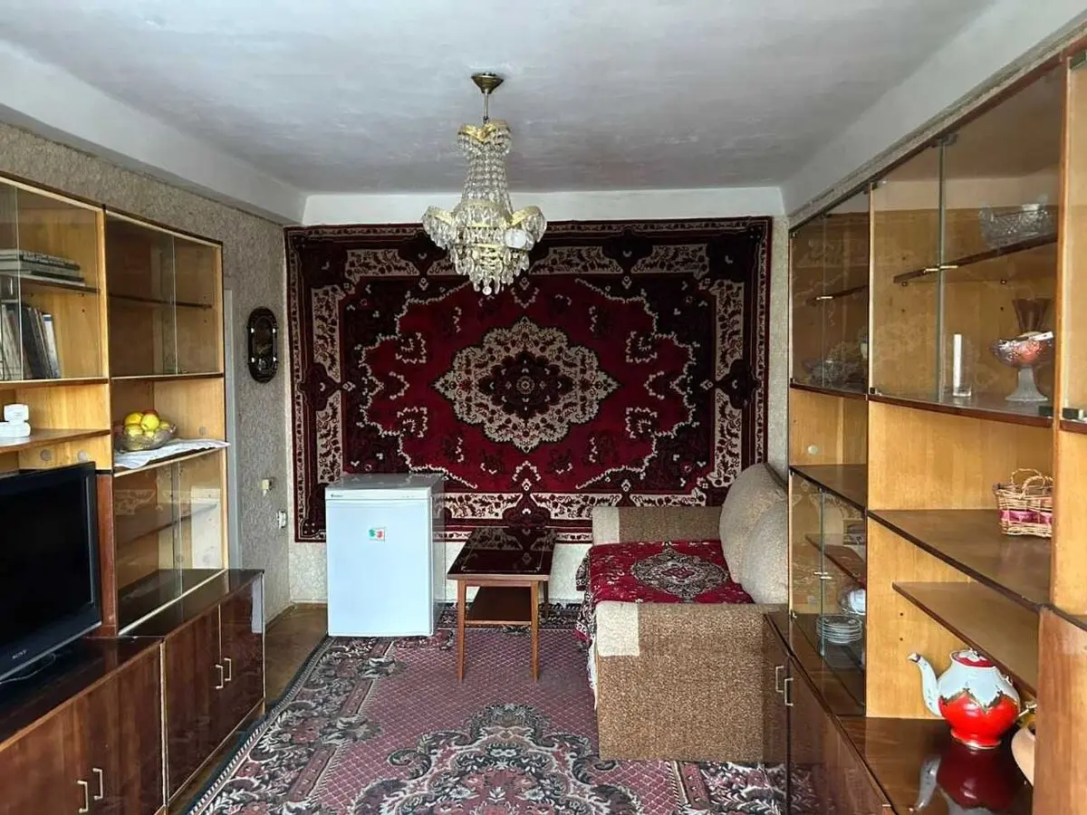 Фото Продаю 1 кімнатну квартиру, 32 кв. м, Салютна вул. 5 Київ, ціна: 33000 $, код 384