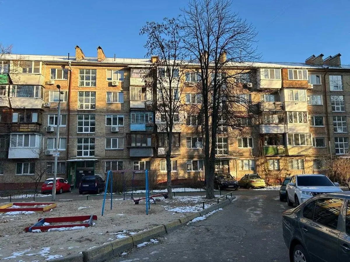 Фото Продаю 1 кімнатну квартиру, 32 кв. м, Салютна вул. 5 Київ, ціна: 33000 $, код 384