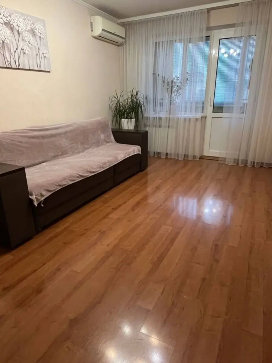 Фото Продаю 2 кімнатну квартиру, 45 кв. м, Тулузи вул. 2/58 Київ, ціна: 59000 $, код 396