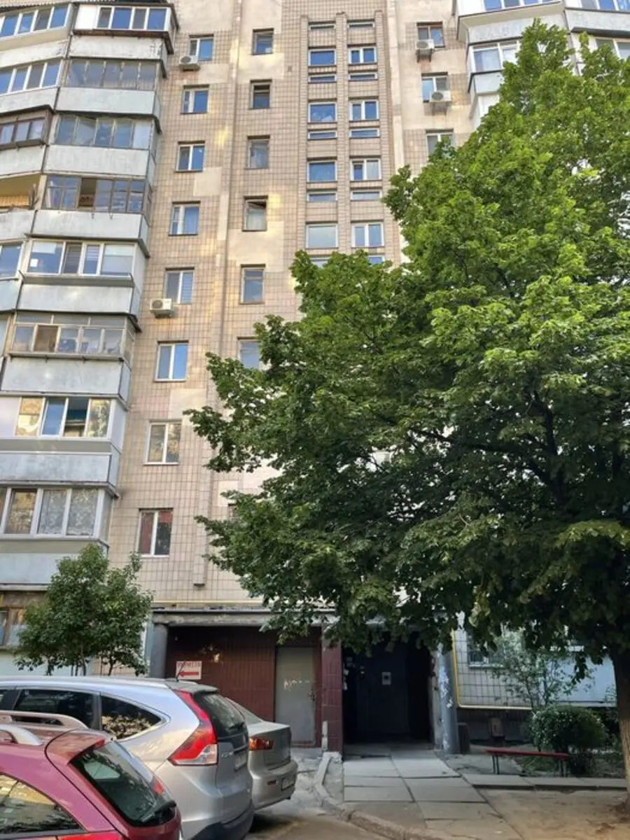 Фото Selling a 1-room apartment, 35 sq.m., Symyrenka Street 20а Kyiv, price: 35000 $, code 438