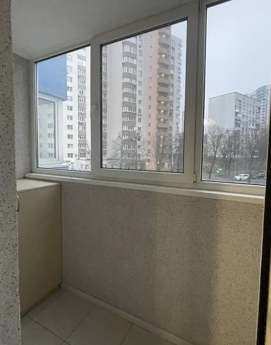 Фото Selling a 1-room apartment, 46 sq.m., Demiivska Street 18 Kyiv, price: 89500 $, code 445