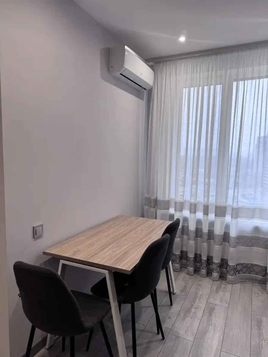 Фото Selling a 1-room apartment, 43 sq.m., Akademika Zabolotnoho Street  Kyiv, price: 100000 $, code 458