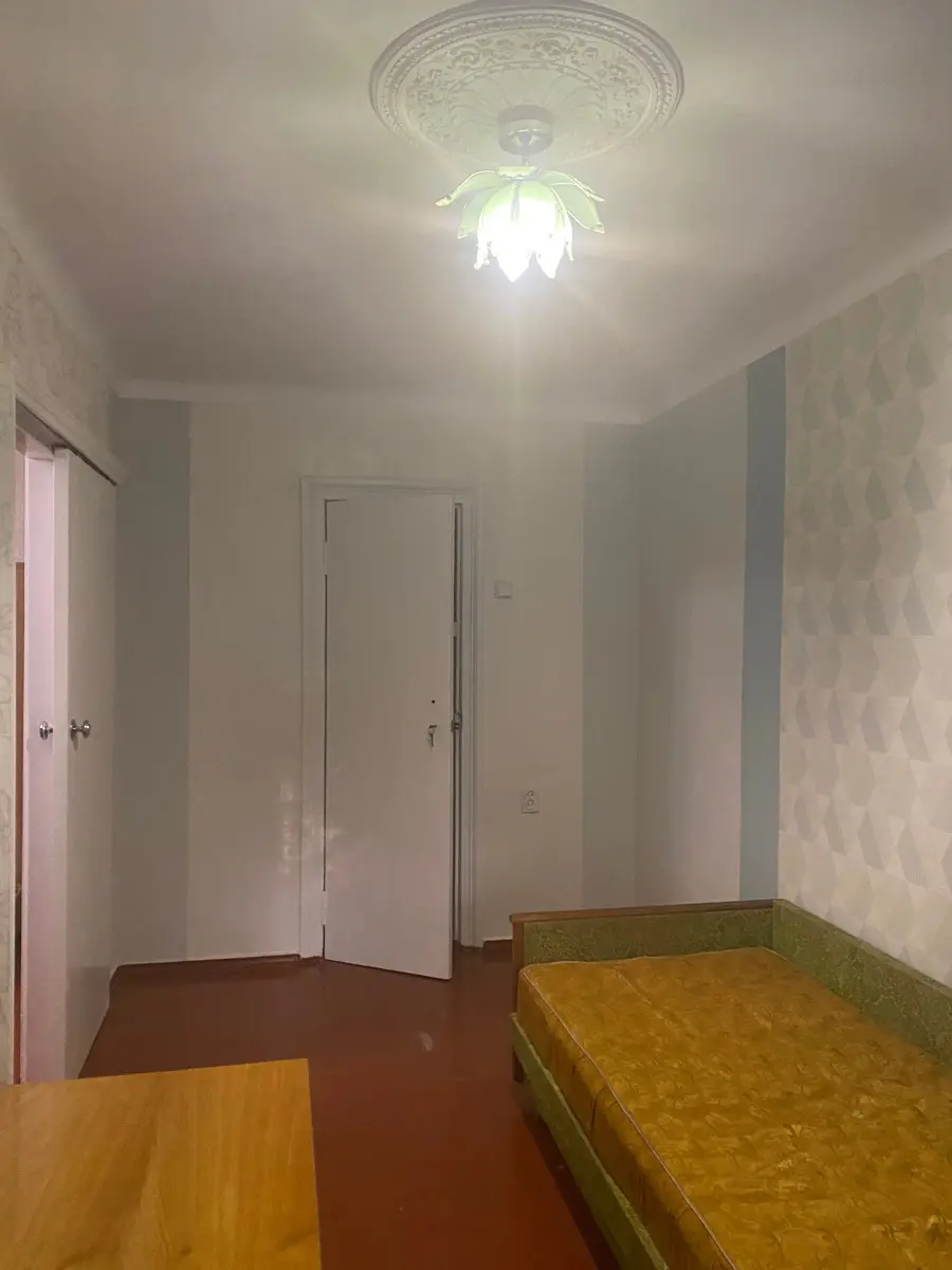 Фото Selling a 2-room apartment, 42 sq.m., Vidradnyi Avenue 10 Kyiv, price: 60000 $, code 459