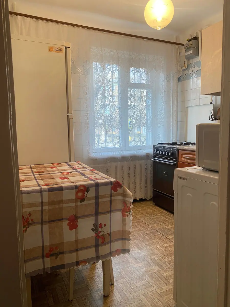 Фото Selling a 2-room apartment, 42 sq.m., Vidradnyi Avenue 10 Kyiv, price: 60000 $, code 459