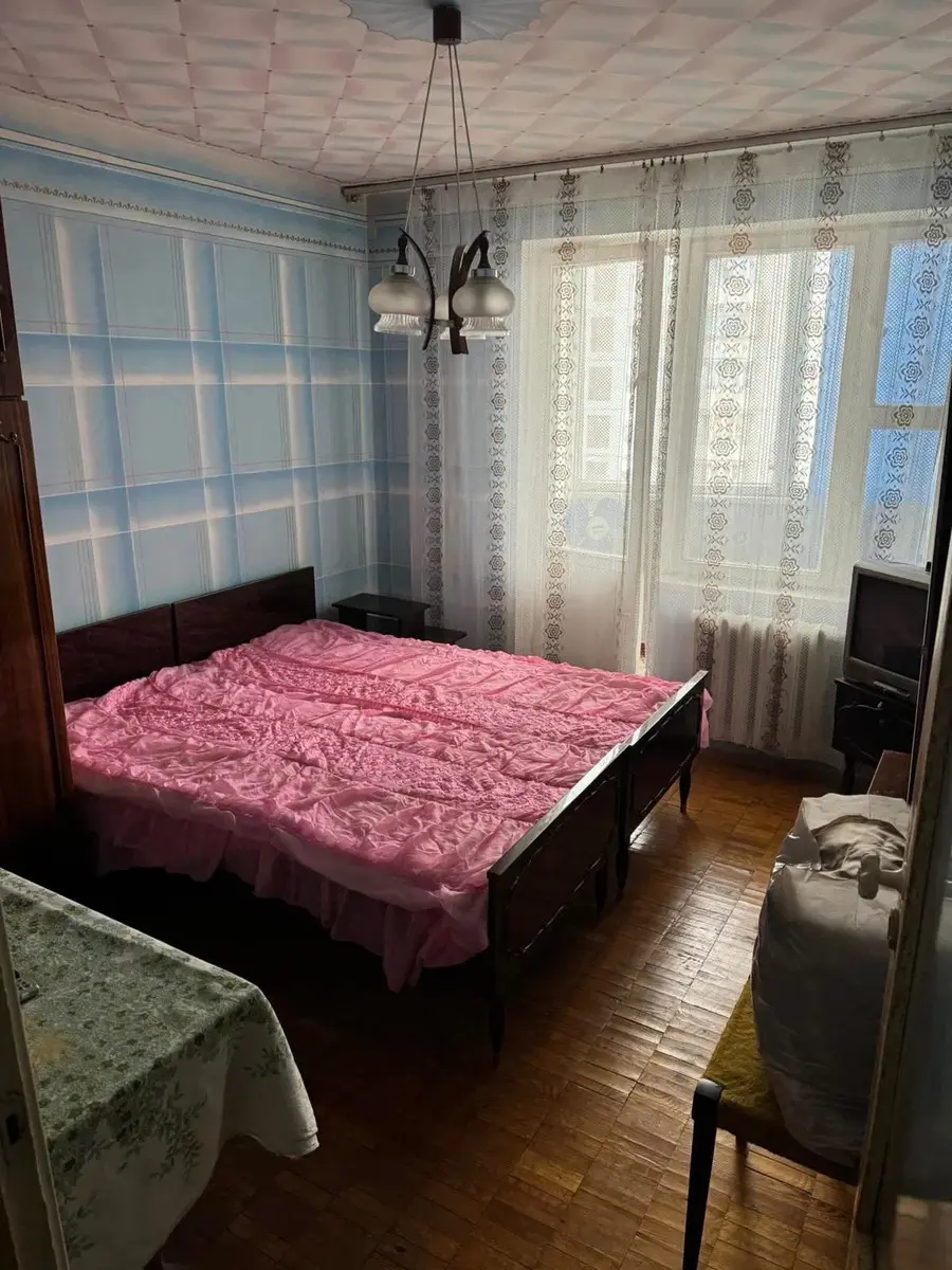 Фото Продаю 2 кімнатну квартиру, 44 кв. м, Якуба Коласа вул. 6а Київ, ціна: 52000 $, код 491