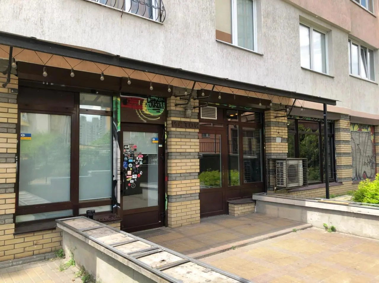 Фото Rent a retail space, Valeriia Lobanovskoho Avenue (Chervonozorianyi Avenue) 4ж Kyiv for long-term rent, price: 1470 $, code 566