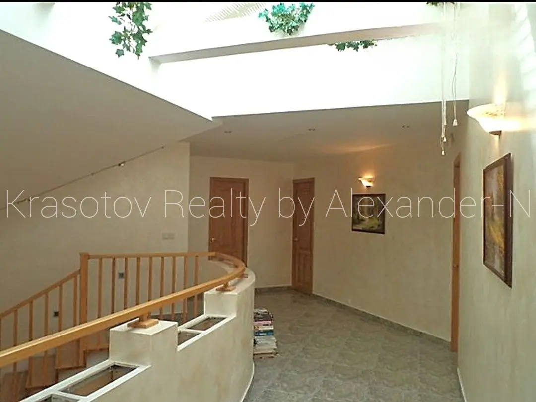 Фото Selling a 6-room apartment, 350 sq.m., Katerynynska Square 5 Odesa, price: 370000 $, code 598