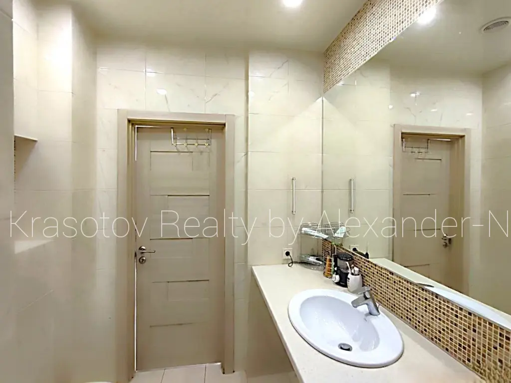 Фото Selling a 1-room apartment, 54 sq.m., Knyzhkovyi Lane 19/21 Odesa, price: 67000 $, code 600