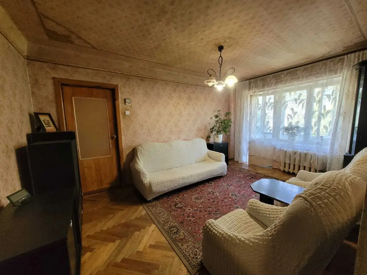 Фото Selling a 2-room apartment, 39 sq.m., Vidradnyi Avenue 18б Kyiv, price: 46000 $, code 607