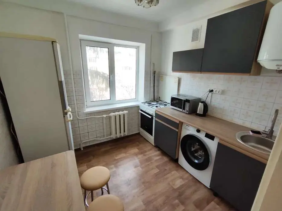 Фото Rent a 3-room apartment, Entuziastiv Street 7/1 Kyiv for long-term rent, price: 15000 UAH, code 644