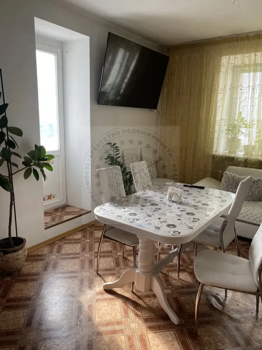 Фото Selling a 4-room apartment, 115 sq.m., Olevska Street 3а Kyiv, price: 140000 $, code 675