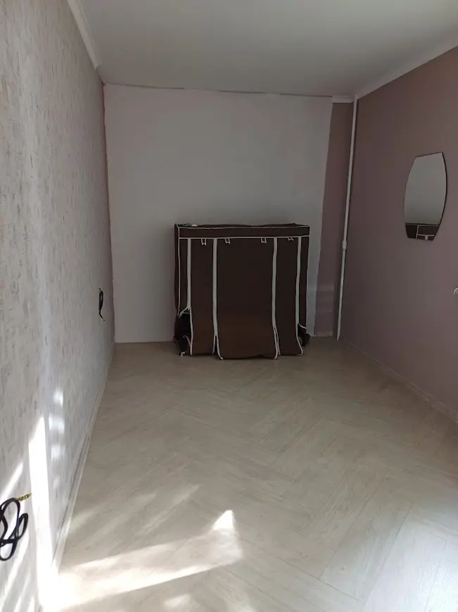 Фото Продаю 3 кімнатну квартиру, 50 кв. м, Східна вул.  Бровари, ціна: 13000 $, код 703