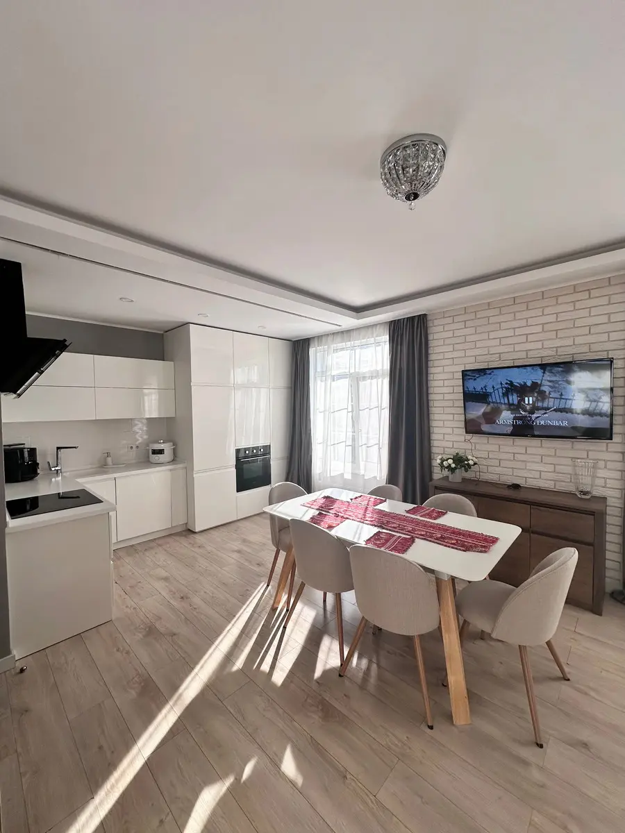 Фото Selling a 5-room apartment, 110 sq.m., Dmytra Lutsenka Street (Yuriia Smolycha Street)  Kyiv, price: 200000 $, code 721