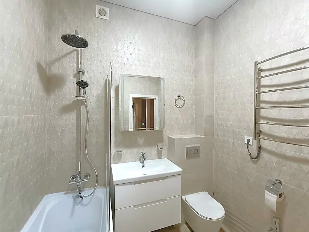 Фото Rent a 2-room apartment, Frantsuzskyi Boulevard 21а Odesa for long-term rent, price: 14000 UAH, code 1059