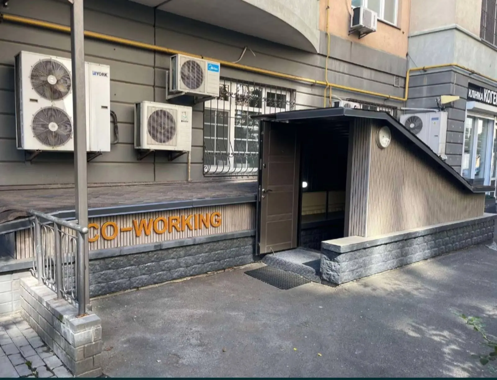 Фото Rent an office, Raisy Okipnoi Street 4А Kyiv for long-term rent, price: 17900 UAH, code 1078