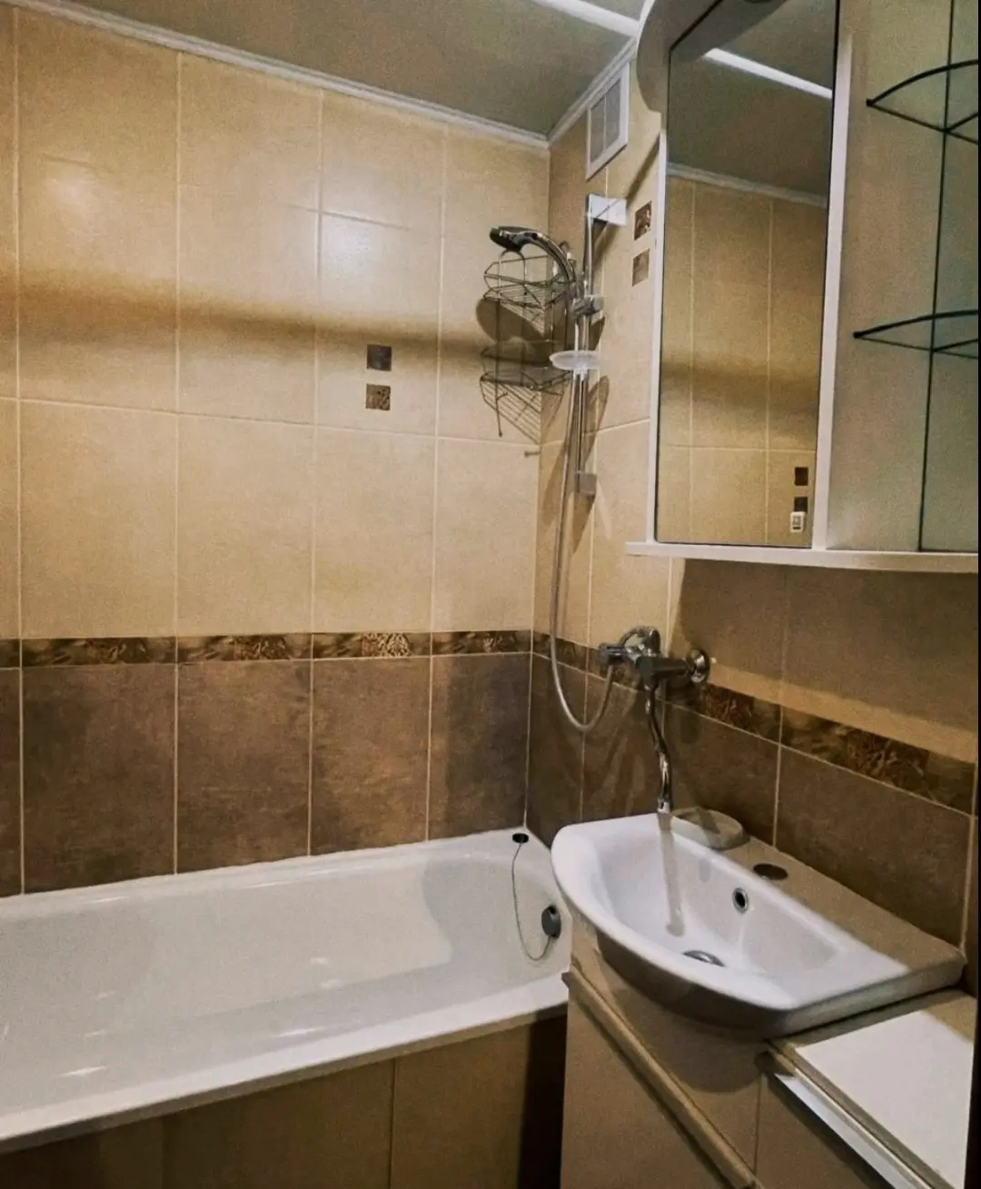 Фото Rent a 2-room apartment, Volodymyra Ivasiuka Street 7 Ivano-Frankivsk for long-term rent, price: 5000 UAH, code 1133