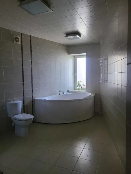 Фото Продаю 3 кімнатну квартиру, 125 кв. м, Левітана вул.  Одеса, ціна: 91000 $, код 1193