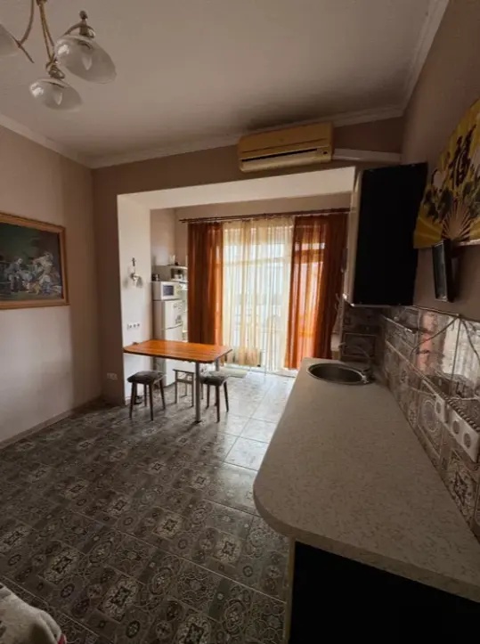 Фото Продаю 1 кімнатну квартиру, 28 кв. м, Дача Ковалевського вул. (Карла Лібкнехта)  Одеса, ціна: 30000 $, код 1199
