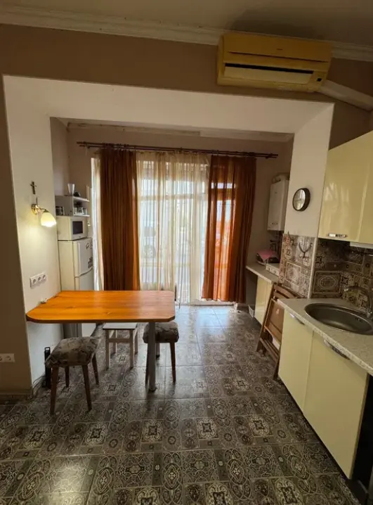 Фото Продаю 1 кімнатну квартиру, 28 кв. м, Дача Ковалевського вул. (Карла Лібкнехта)  Одеса, ціна: 30000 $, код 1199