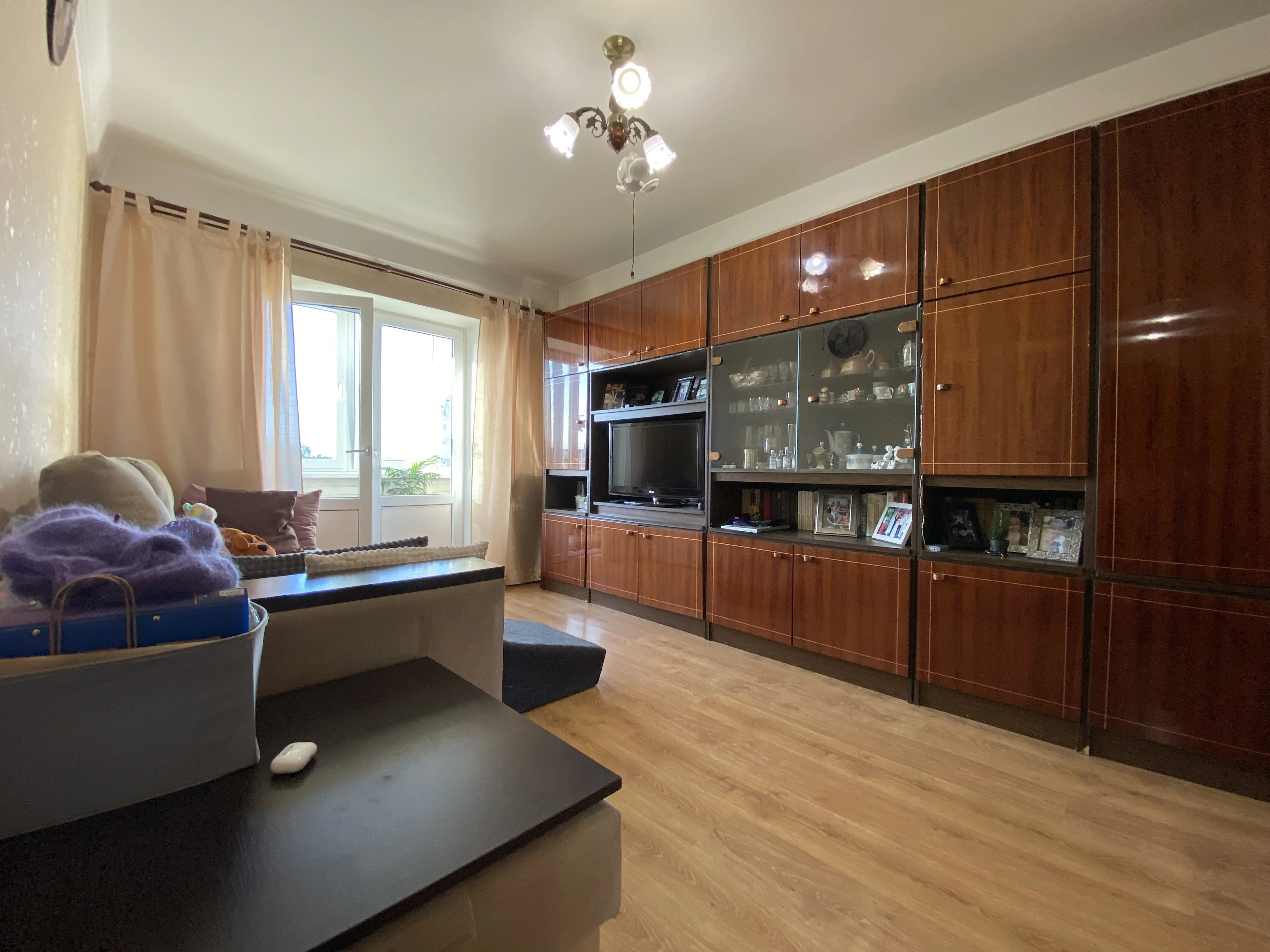 Фото Продаю 3 кімнатну квартиру, 58 кв. м, Ореста Левицького вул. (Академіка Курчатова) 18 Київ, ціна: 71500 $, код 1214
