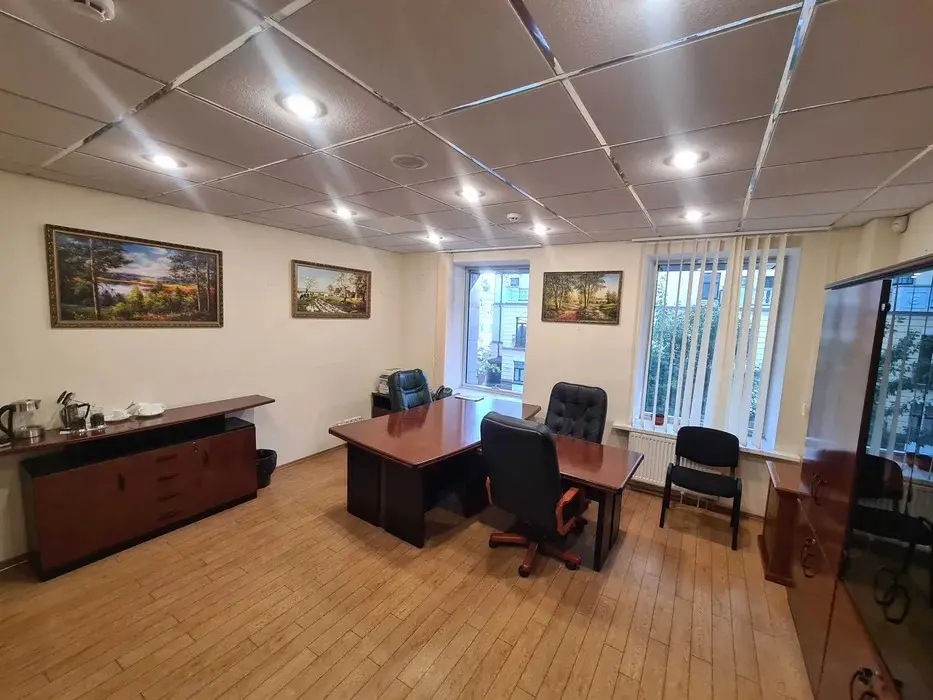 Фото Rent an office, Stepana Kovnira street (Lastovsky Street) 5 Kyiv for long-term rent, price: 8 $, code 1218