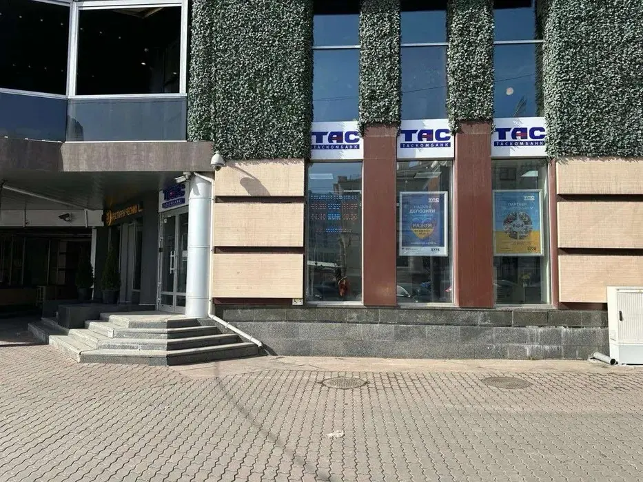 Фото Арендовать торговую площадь, Большая Васильковская ул. (Красноармейская) 64 Киев в долгосрочную аренду, цена: 1513 UAH, код 1224