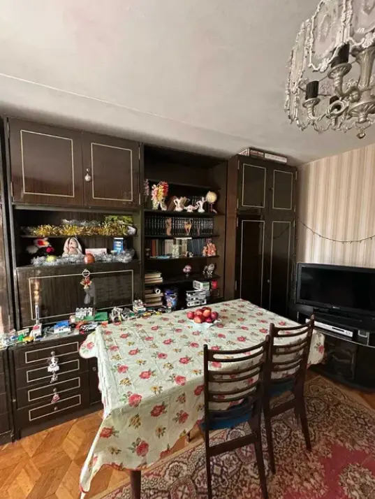 Фото Selling a 4-room apartment, 99 sq.m., Posmitnoho Street  Odesa, price: 73000 $, code 1235