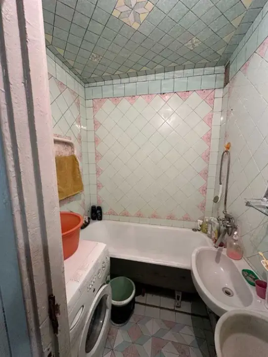 Фото Selling a 4-room apartment, 99 sq.m., Posmitnoho Street  Odesa, price: 73000 $, code 1235