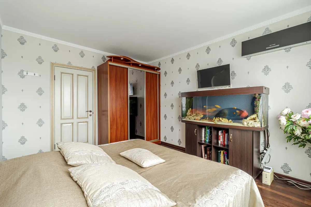 Фото Selling a 1-room apartment, 70 sq.m., Nauky Avenue 80а/73 Kyiv, price: 139000 $, code 1264