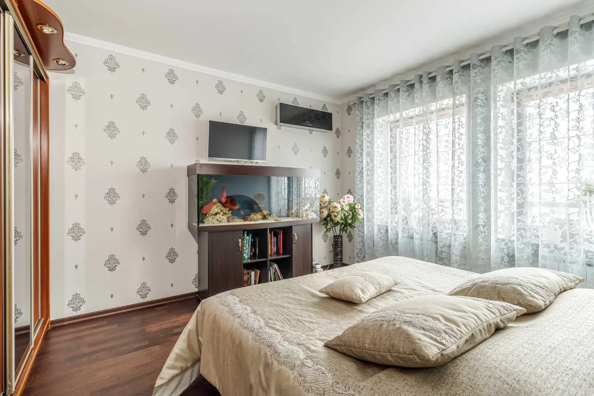 Фото Selling a 1-room apartment, 70 sq.m., Nauky Avenue 80а/73 Kyiv, price: 139000 $, code 1264