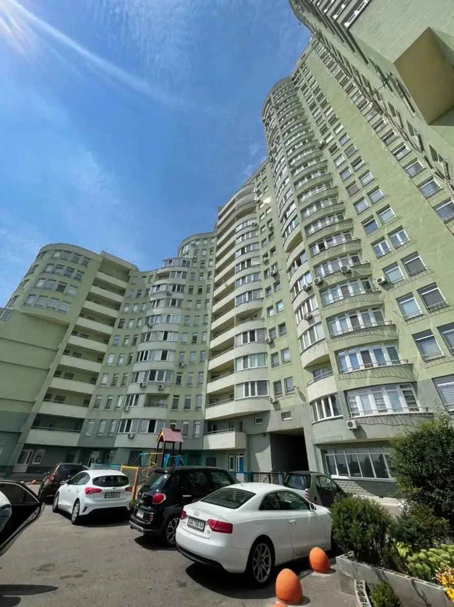 Фото Selling a 1-room apartment, 70 sq.m., Nauky Avenue 80а/73 Kyiv, price: 139000 $, code 1264