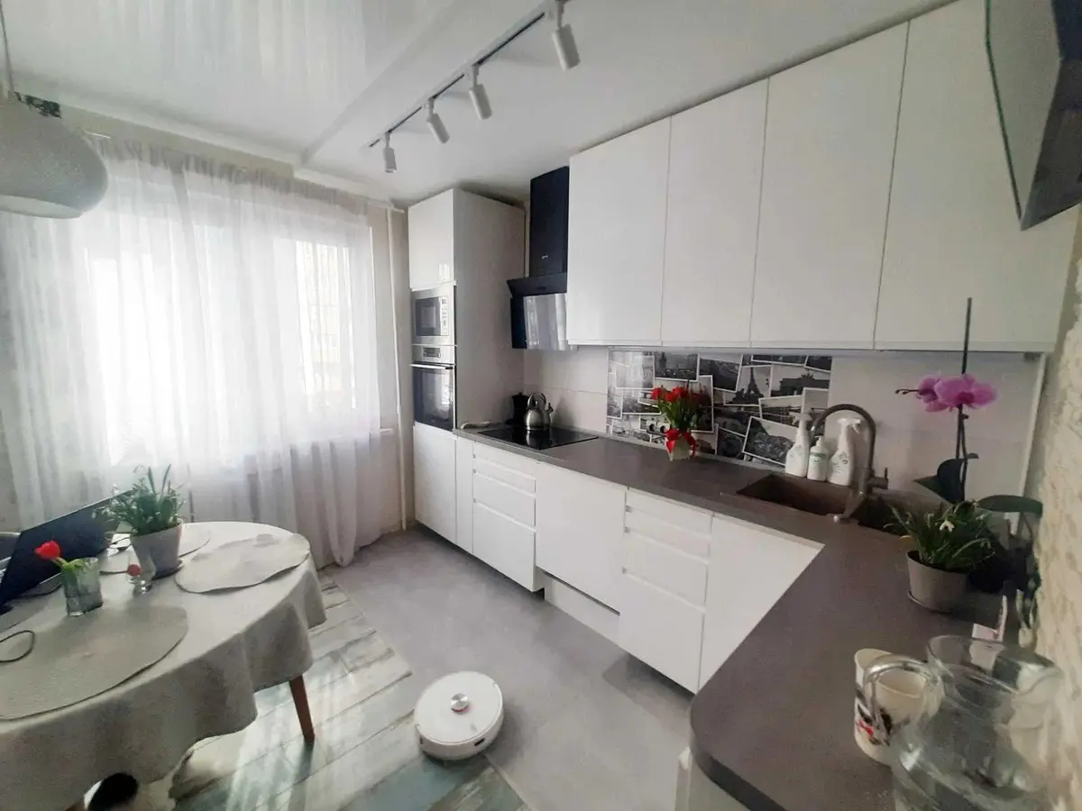 Фото Selling a 2-room apartment, 68 sq.m., Feodosiiskyi Lane 14а Kyiv, price: 130000 $, code 1266