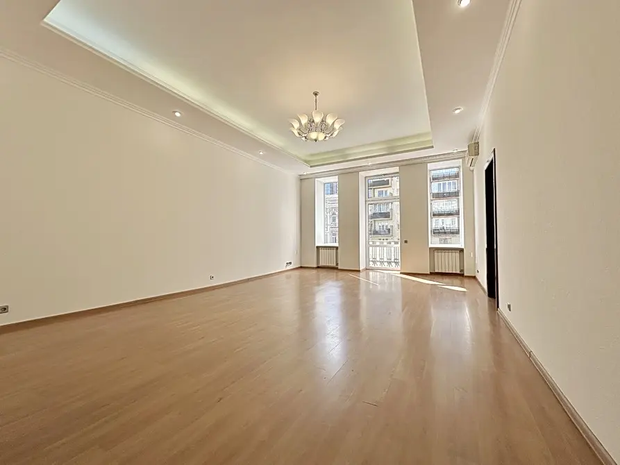 Фото Rent an office, Velyka Vasylkivska Street (Chervonoarmiiska Street;Krasnoarmeyskaya Street) 49 Kyiv for long-term rent, price: 63000 UAH, code 1280