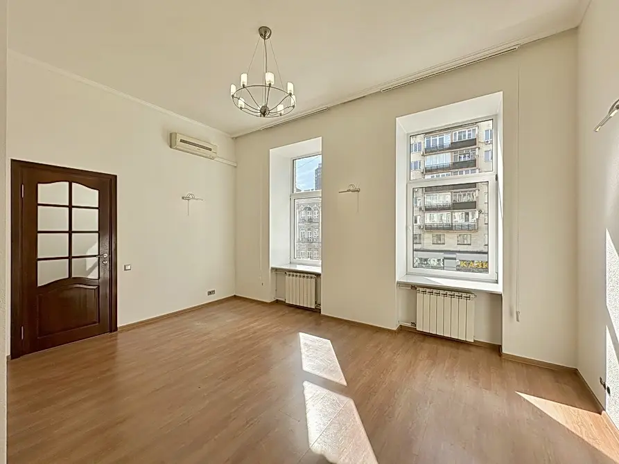 Фото Rent an office, Velyka Vasylkivska Street (Chervonoarmiiska Street;Krasnoarmeyskaya Street) 49 Kyiv for long-term rent, price: 63000 UAH, code 1280