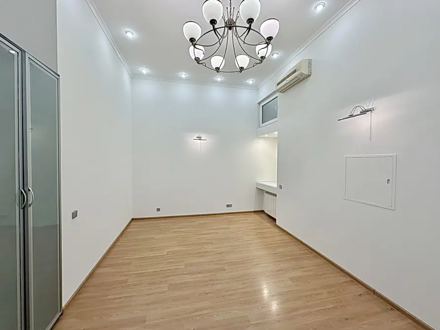 Фото Rent an office, Velyka Vasylkivska Street (Chervonoarmiiska Street;Krasnoarmeyskaya Street) 49 Kyiv for long-term rent, price: 63000 UAH, code 1280