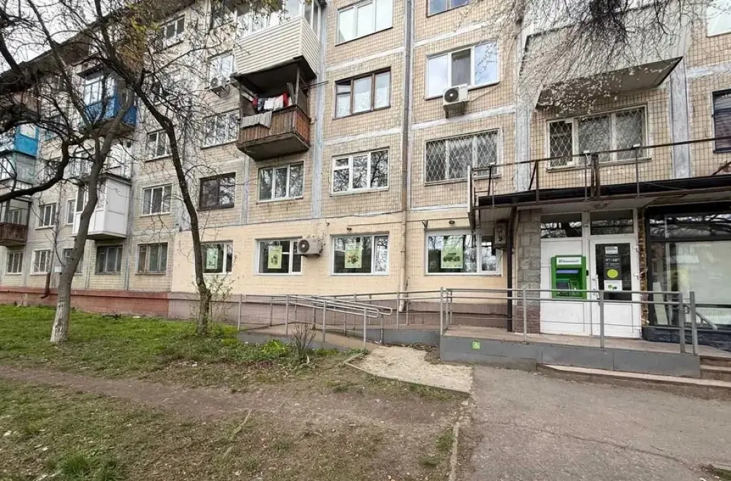 Фото Оренда торгівельної площі, Данила Щербаківського вул. (Щербакова) 53 Київ в довгострокову оренду, ціна: 3000 $, код 1303
