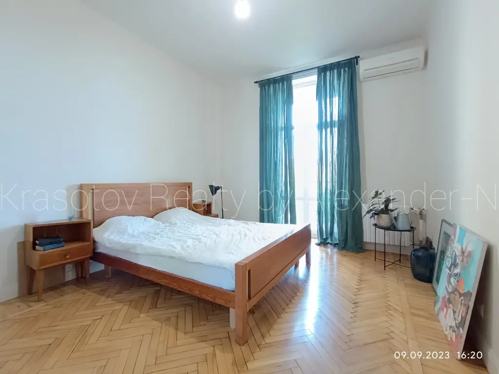 Фото Rent a 2-room apartment, Rishelievska Street 7 Odesa for long-term rent, price: 500 $, code 1306