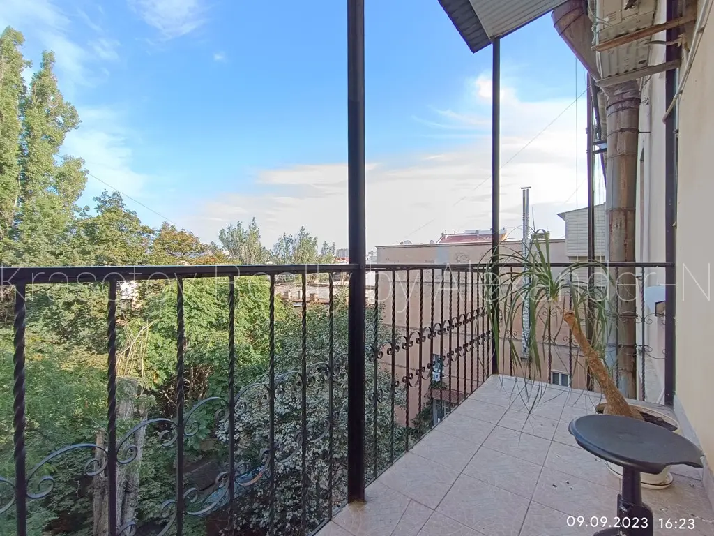 Фото Rent a 2-room apartment, Rishelievska Street 7 Odesa for long-term rent, price: 500 $, code 1306