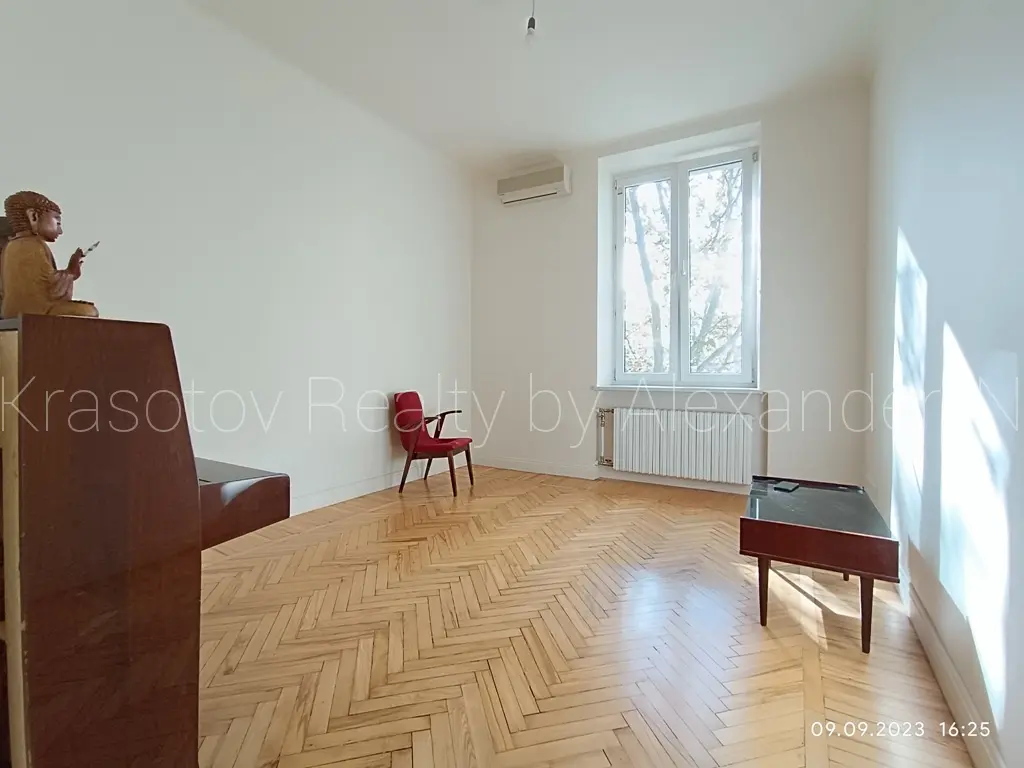 Фото Rent a 2-room apartment, Rishelievska Street 7 Odesa for long-term rent, price: 500 $, code 1306