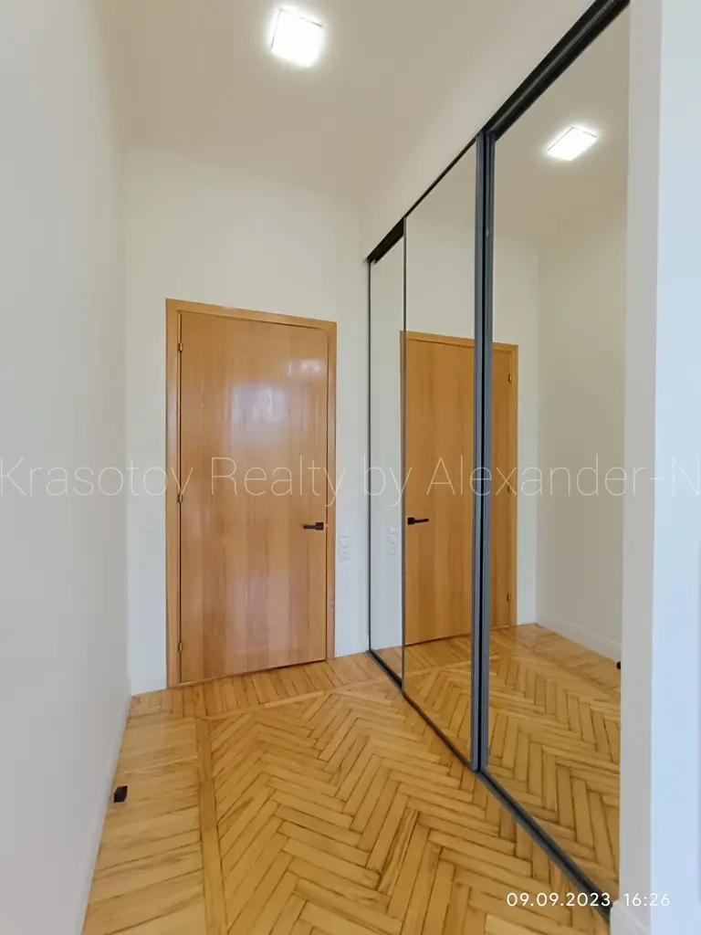 Фото Rent a 2-room apartment, Rishelievska Street 7 Odesa for long-term rent, price: 500 $, code 1306