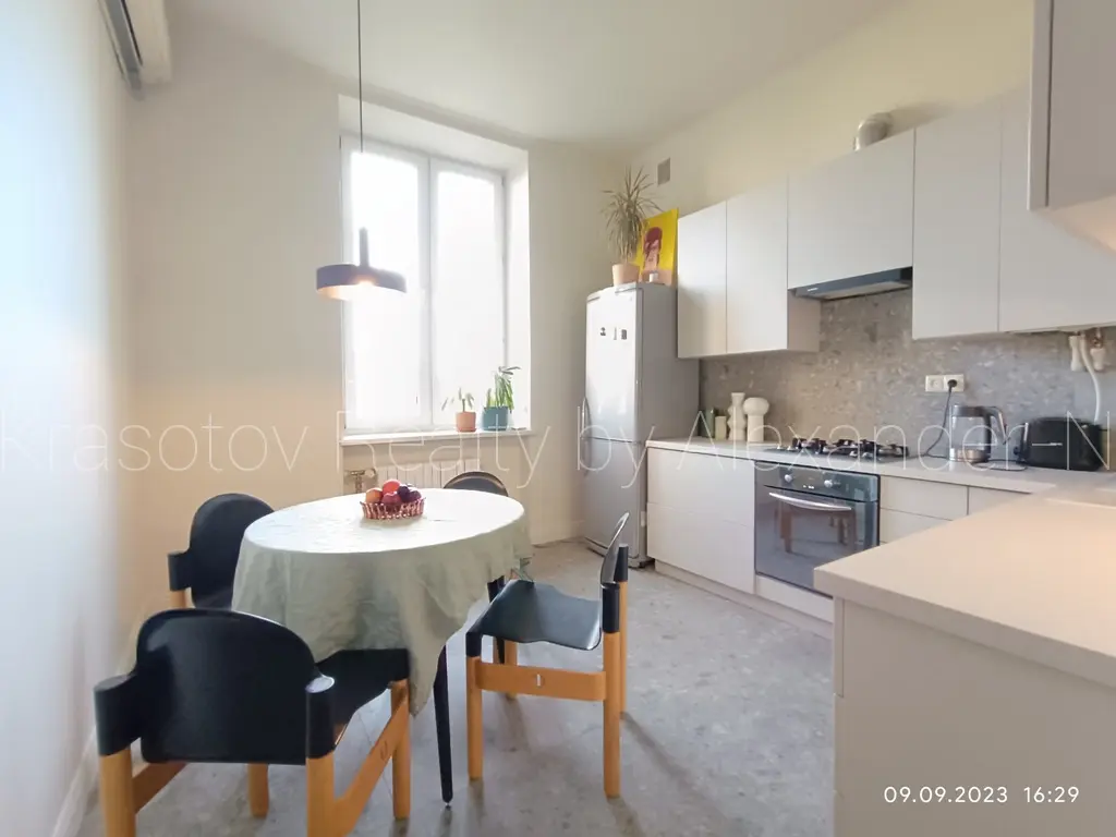 Фото Rent a 2-room apartment, Rishelievska Street 7 Odesa for long-term rent, price: 500 $, code 1306