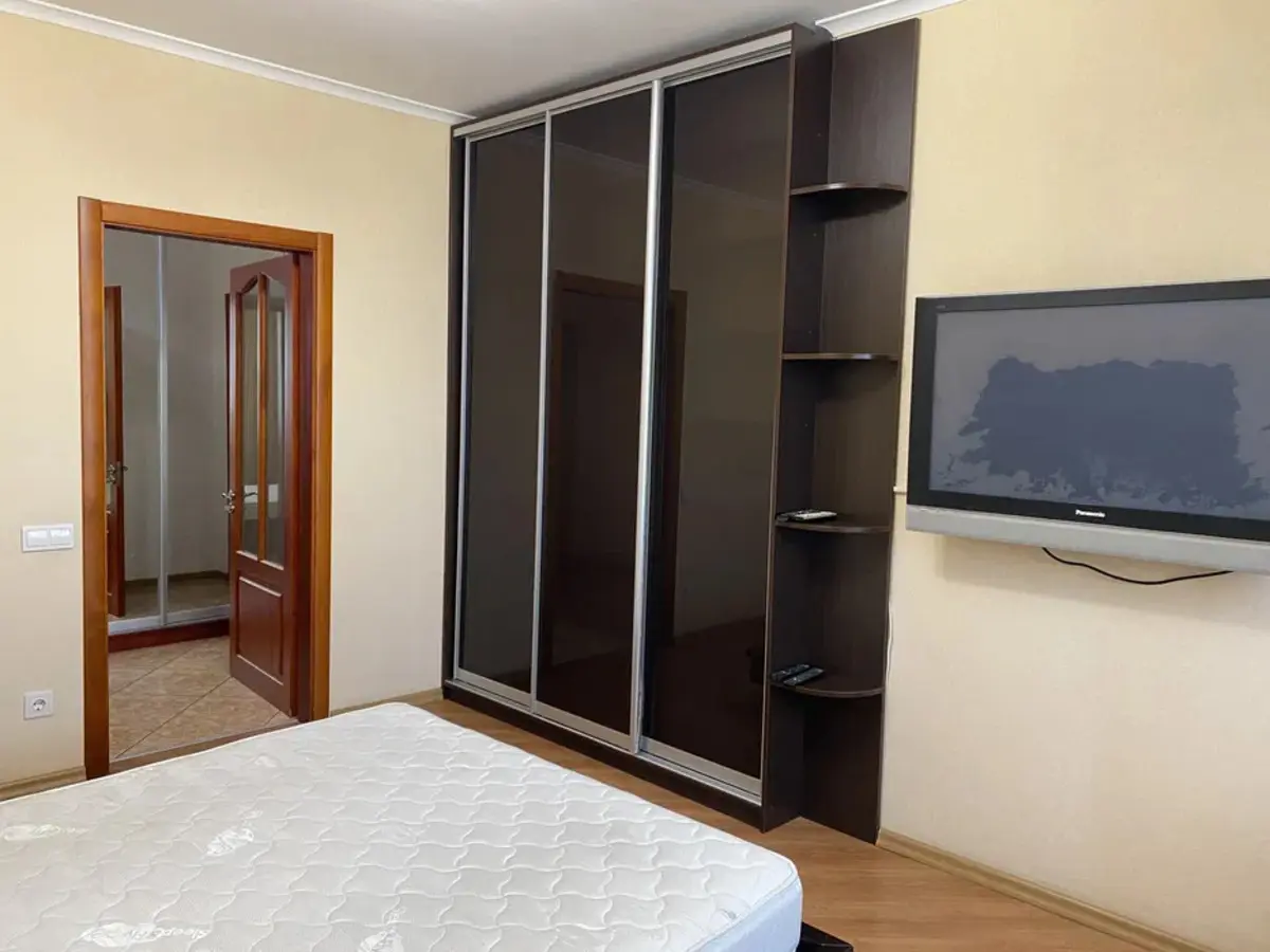 Фото Selling a 2-room apartment, 69 sq.m., Akademika Palladina Avenue 18/30 Kyiv, price: 100000 $, code 1318