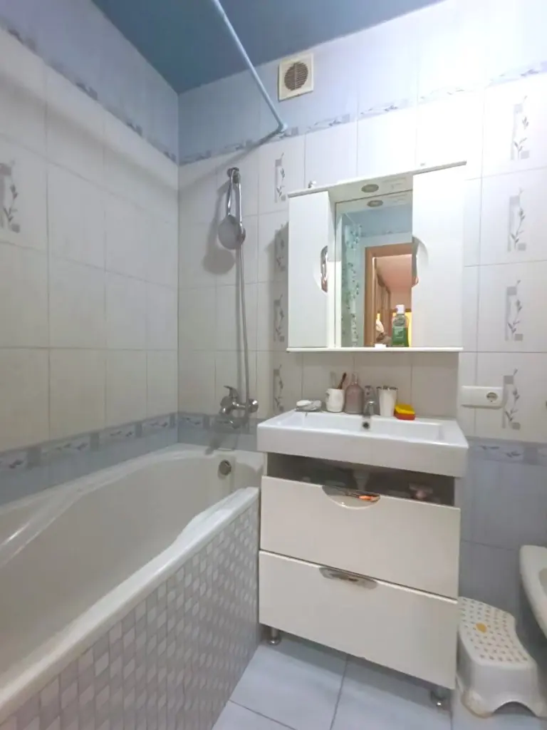 Фото Rent a 2-room apartment, Pastera Street 2 Odesa for long-term rent, price: 15000 UAH, code 1337