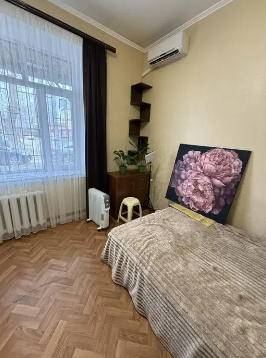 Фото Selling a 1-room apartment, 73 sq.m., Stepana Razina street  Odesa, price: 10500 $, code 1341
