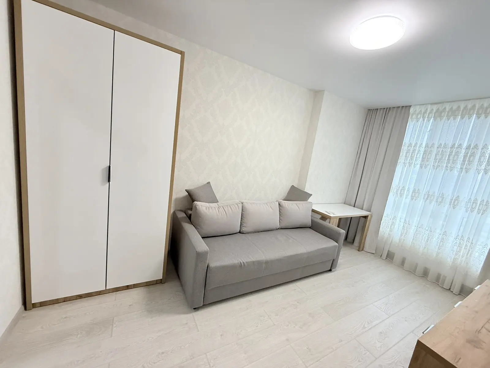 Фото Rent a 2-room apartment, Kakhovska Street 62а Kyiv for long-term rent, price: 25000 UAH, code 1343