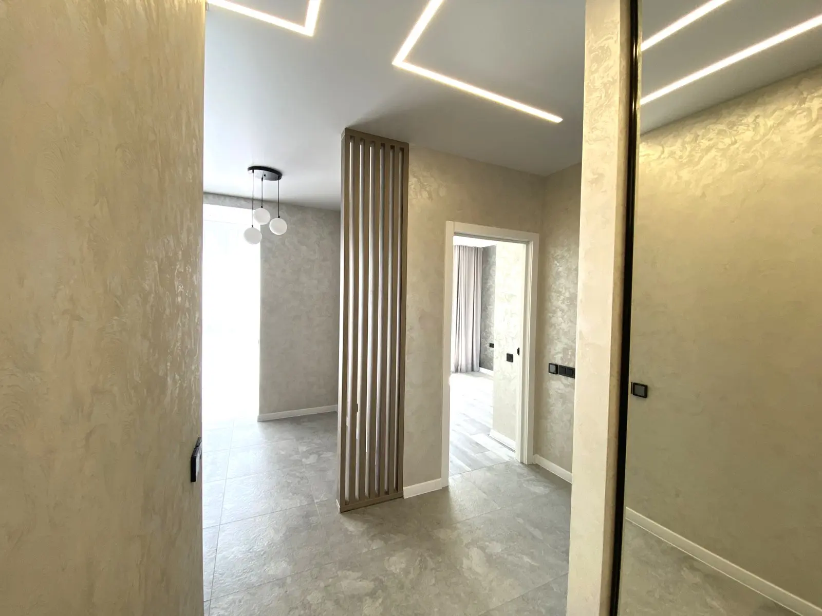 Фото Selling a 1-room apartment, 50 sq.m., Dobrovolchykh Batalioniv street 202 Cherkasy, price: 78000 $, code 1365