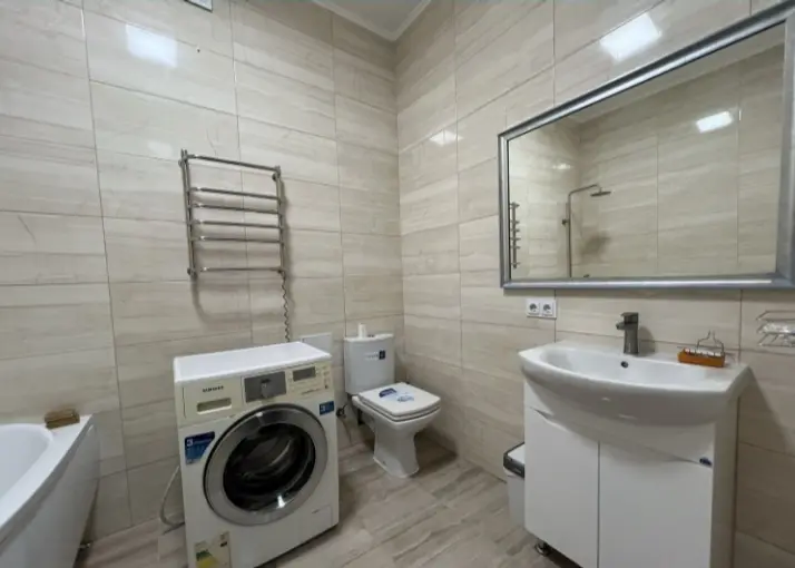 Фото Selling a 2-room apartment, 63 sq.m., Antoniya Mykhailovskoho street (Malynovskoho Street)  Bucha, price: 71000 $, code 1377
