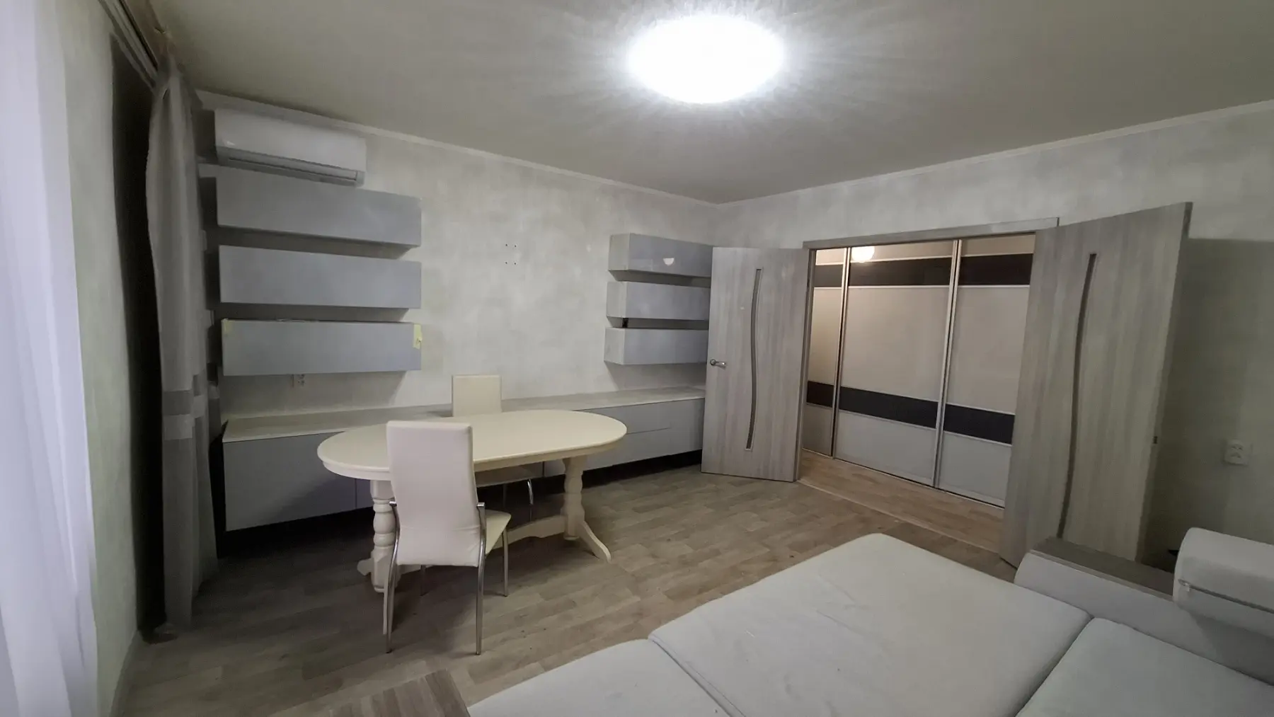 Фото Selling a 3-room apartment, 69 sq.m., Honcharivskiy ave (Koneva Street) 13 Kharkiv, price: 55000 $, code 1498
