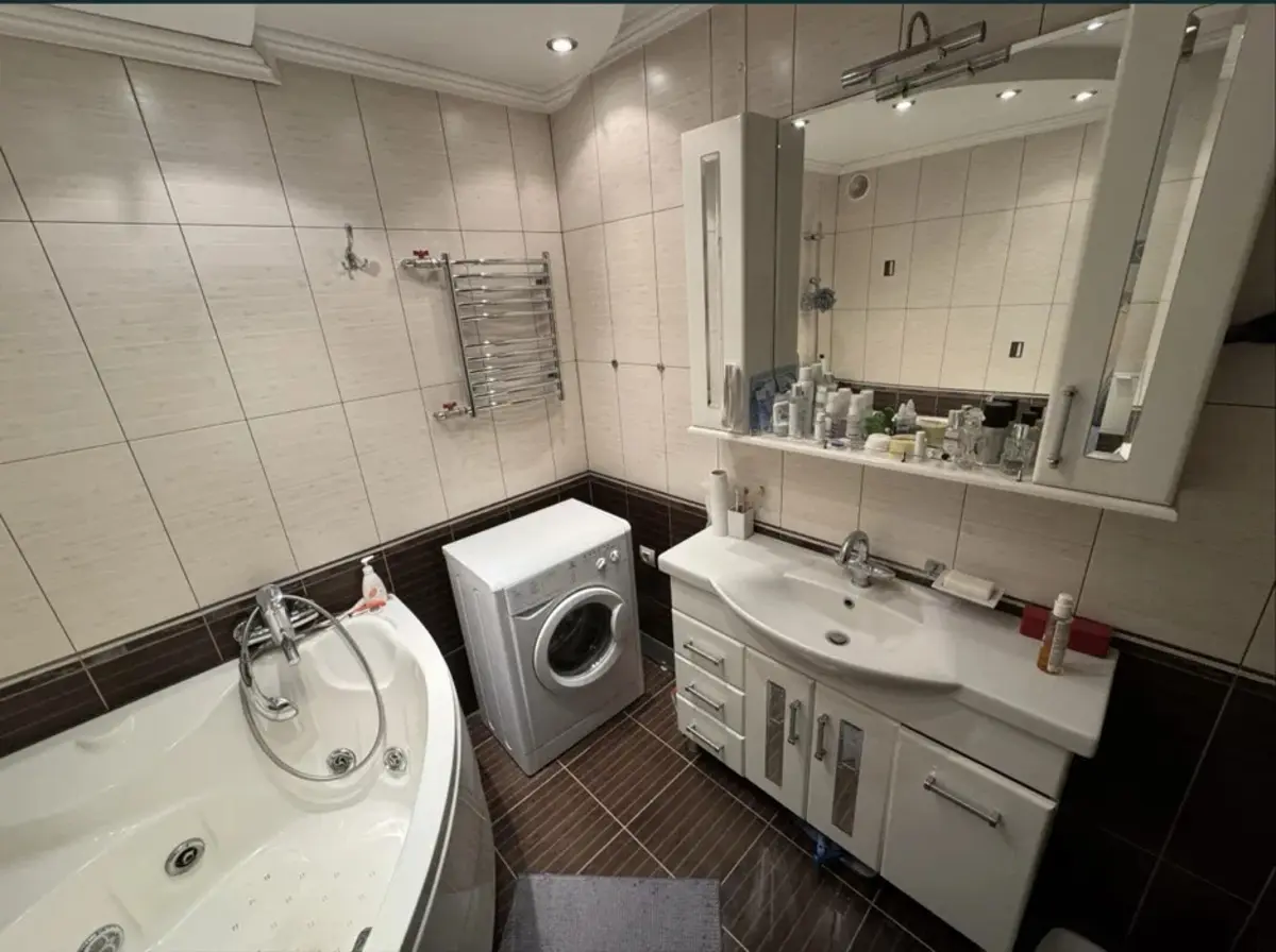 Фото Продаю 2 кімнатну квартиру, 43 кв. м, Набережно-Хрещатицька вул.  Київ, ціна: 73000 $, код 1501